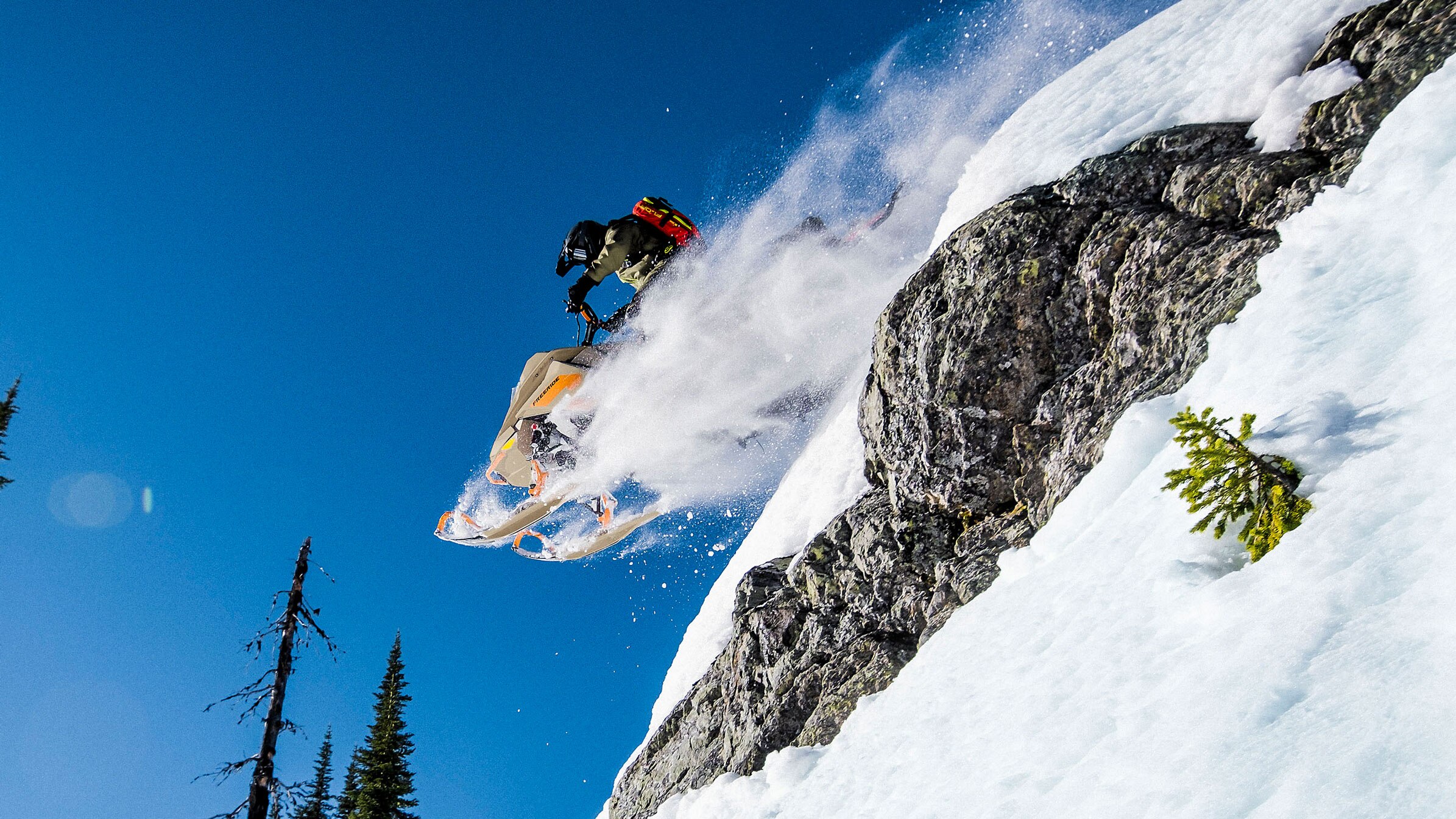 2022 Ski-Doo Freeride jumping in Deep-Snow
